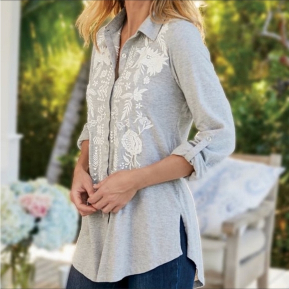 Soft Surroundings Button Down Shirt Madie Tunic Grey Embroidered Womens Size M - Picture 1 of 8